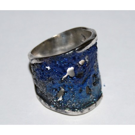 Anell esmaltat modernista