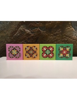 Boîte avec mini chocolats Panot