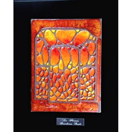 Cuadro en bajorrelieve puerta La Pedrera