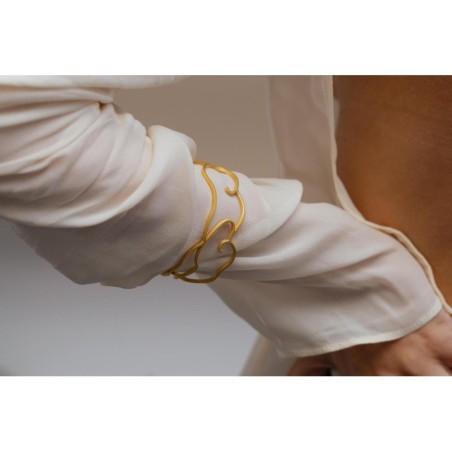 golden-bracelet-pedrera-gaudi