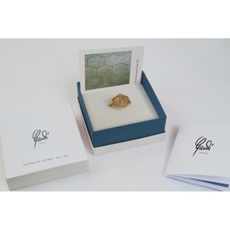 anillo-dorado-hexagonal-gaudi
