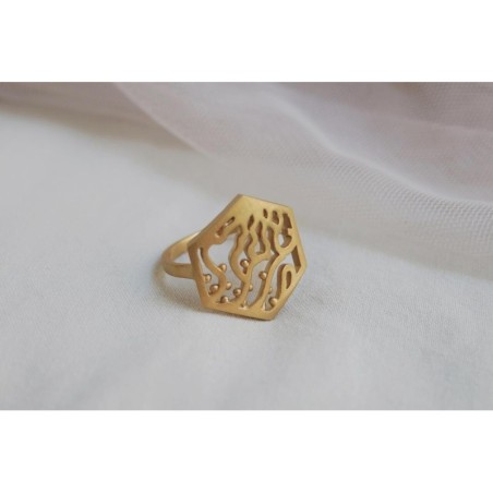 bague-plaquee-or-hexagonal-gaudi